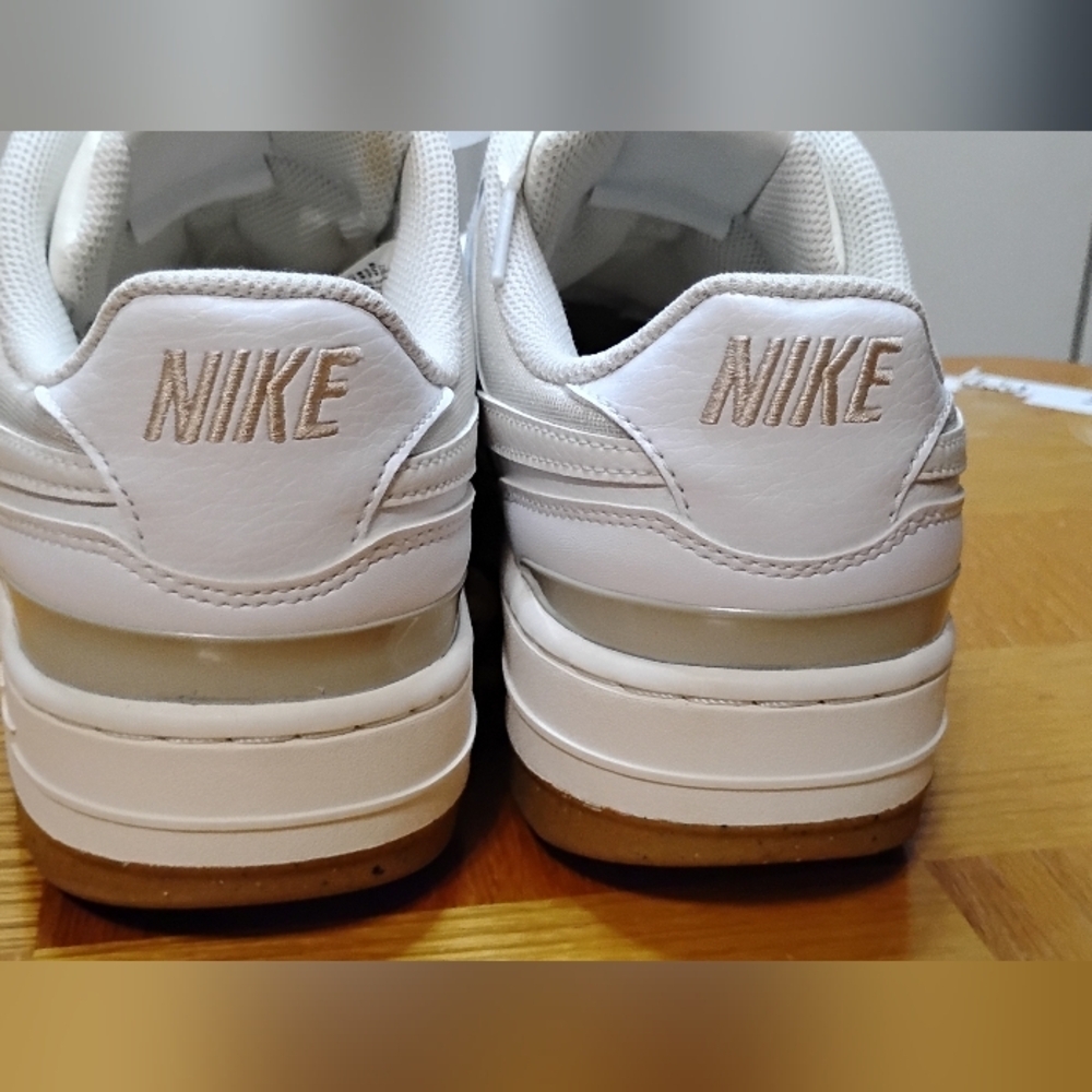 Nike GAMMA FORCE Women's Phantom Light Bone DX9176-103 Athletic Sneaker Shoes - Picture 3 of 16